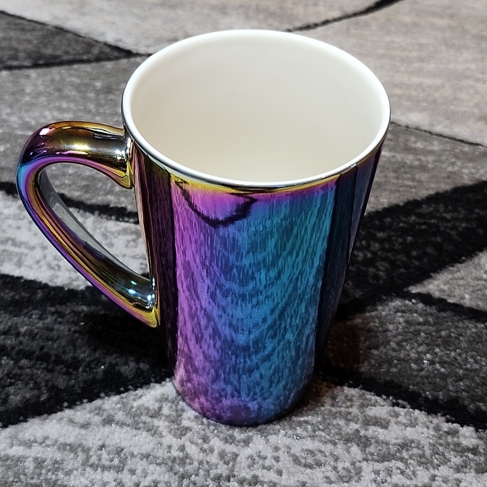 STARBUCKS 2022 RAINBOW IRIDESCENT HOLOGRAPHIC 16OZ COFFEE MUG - Picture 2 of 9